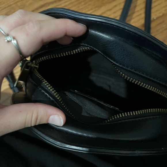 Round Purse - Picture 3 of 3